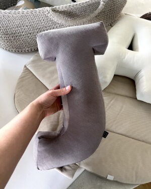 Almohada Letra J