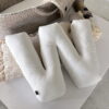 Almohada Letra W